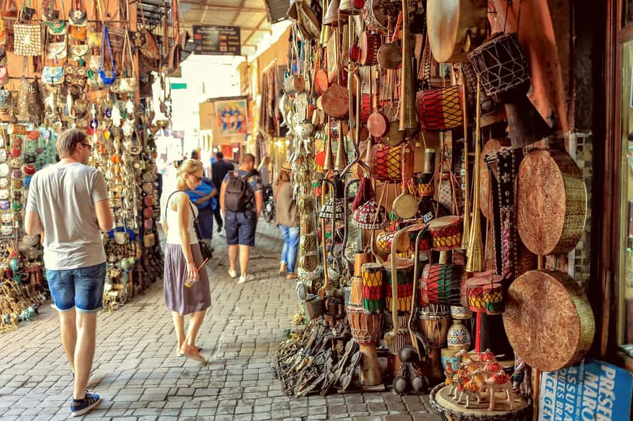 Marrakech: Bahia Palace, Saadian Tombs, Souk and Medina Tour - Why this four-hour route works well for a first day