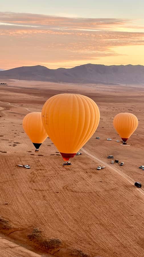 Marrakech: Balloon Flight, Berber Breakfast, and Camel Ride - Coffee by the fire before the balloons rise