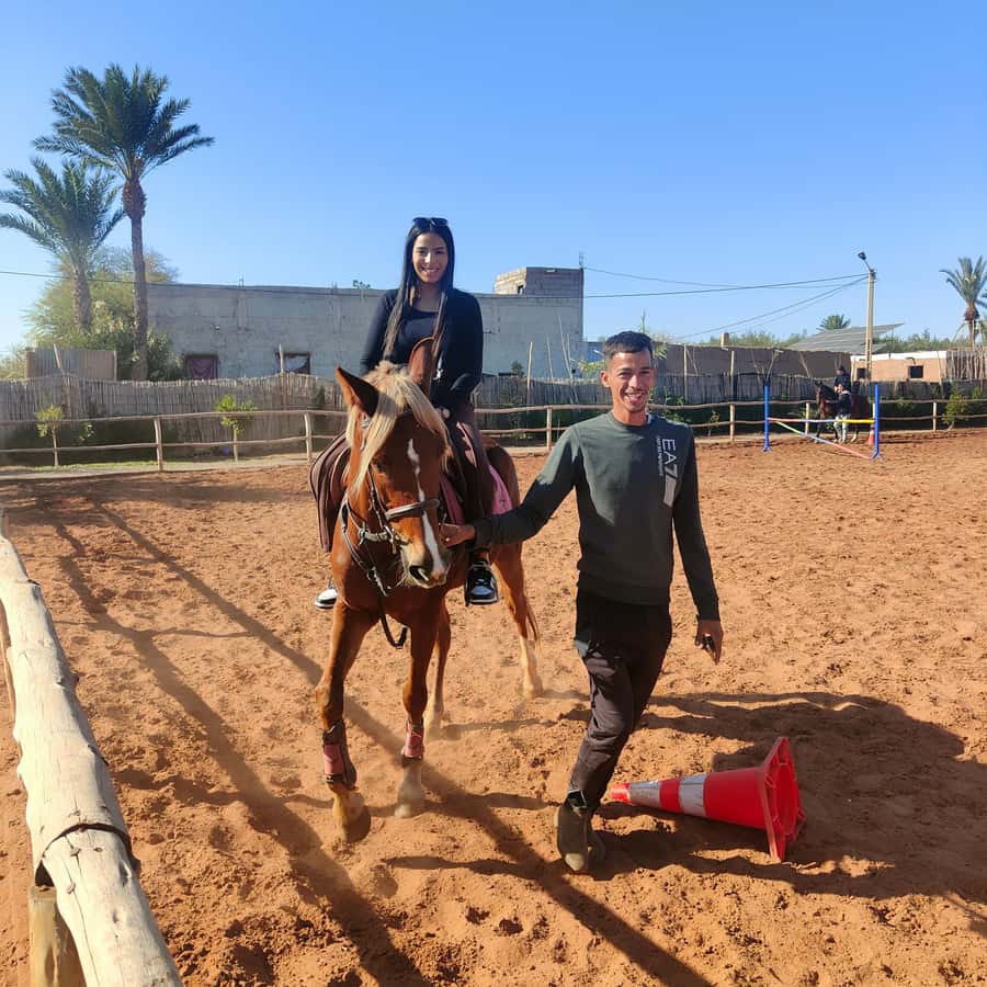 Marrakech: Desert and Palmeraie Horse Riding Tour & Transfer - Private groups and family suitability