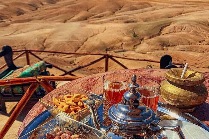 Marrakech Desert Tour & Sunset Camel Ride with Dinner Show - Guide service and group size