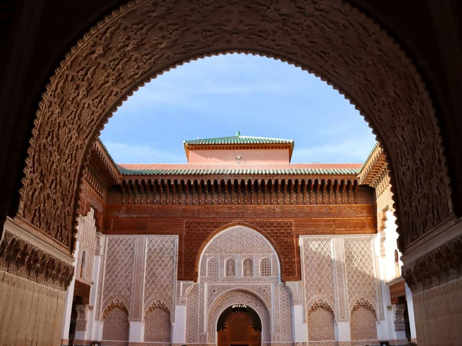 Marrakech: Guided City and Gardens Highlights Tour - Menara Garden and the closing view