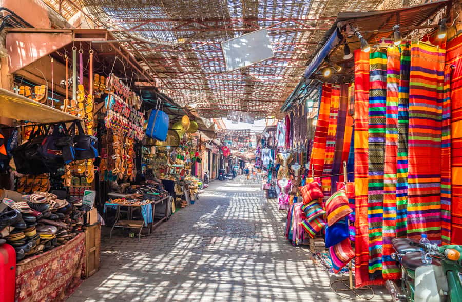 Marrakech Guided Souks Tour with a Local Insider - Foundouks and the old business of the medina