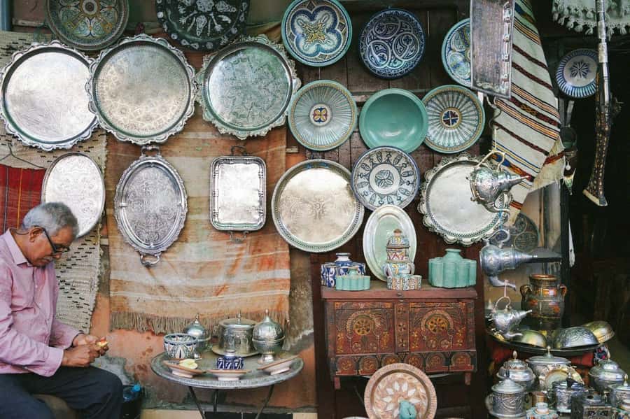 Marrakech Guided Souks Tour with a Local Insider - The medina walk and Ben Youssef option
