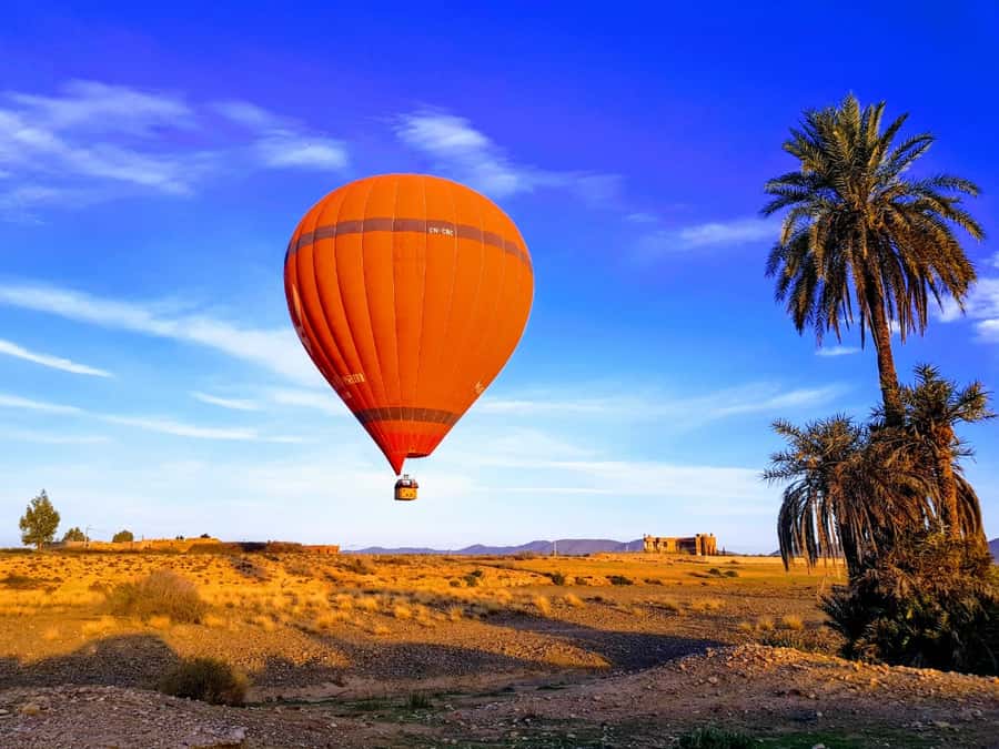 Marrakech: Hot Air Balloon Ride with Traditional Breakfast - Tea, pastries, and the balloon preparation