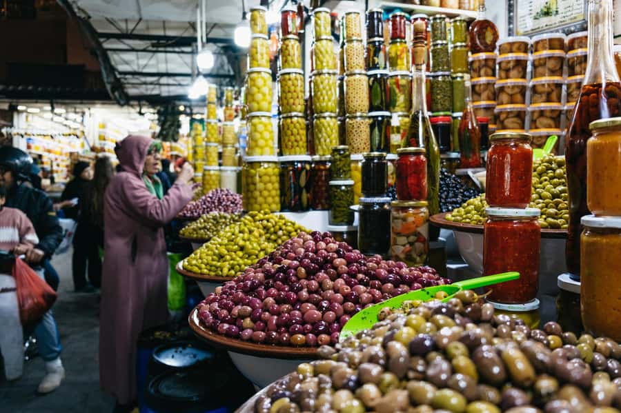 Marrakech: Medina by Night Walking Tour with Moroccan Tea - Learning the Medina’s story and daily customs