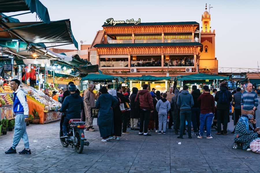 Marrakech: Medina by Night Walking Tour with Moroccan Tea - What the $27 price really covers