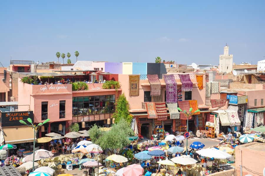 Marrakech: Monuments, Souks and Medina Guided Walking Tour - Souk Semmarine, where shopping becomes part of the lesson