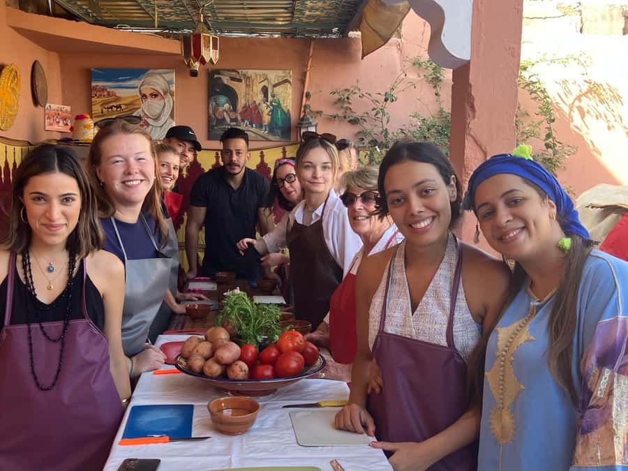 Marrakech: Moroccan Cooking Class with a Local Family - Learning the rhythm of a Moroccan tagine