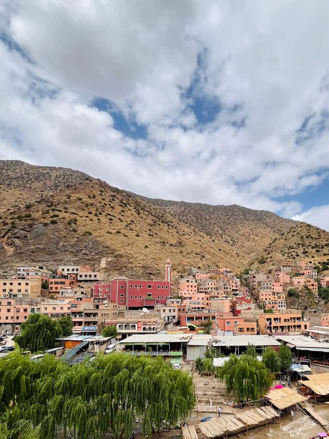 Marrakech: Ourika Valley Waterfalls & guided hike - Two hours by the Ourika River
