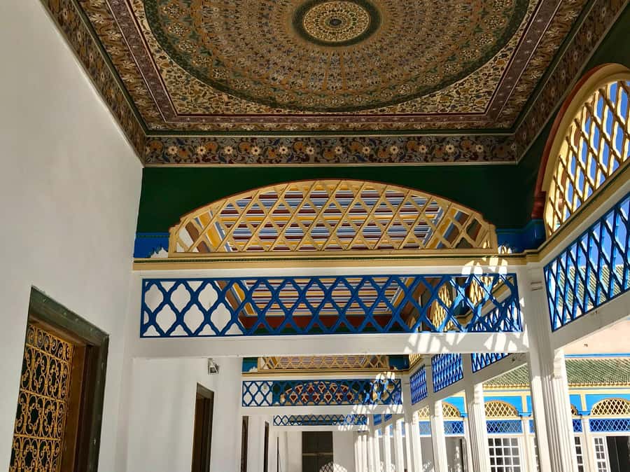 Marrakech: Palace, Museum, Madrasa & Medina Highlights Tour - What the guides do well