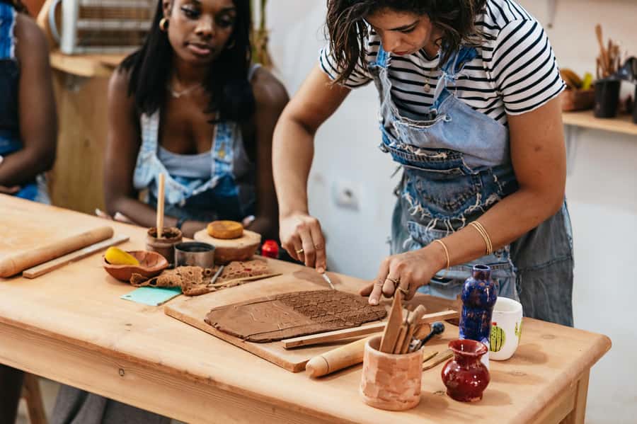 Marrakech: Pottery Workshop with Moroccan Tea - What to bring and what to leave behind