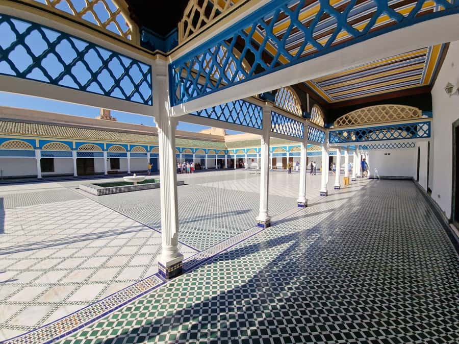 Marrakech: Saadian Tombs, Bahia Palace, Medina and Souk Tour - Why this walking tour works for a first day