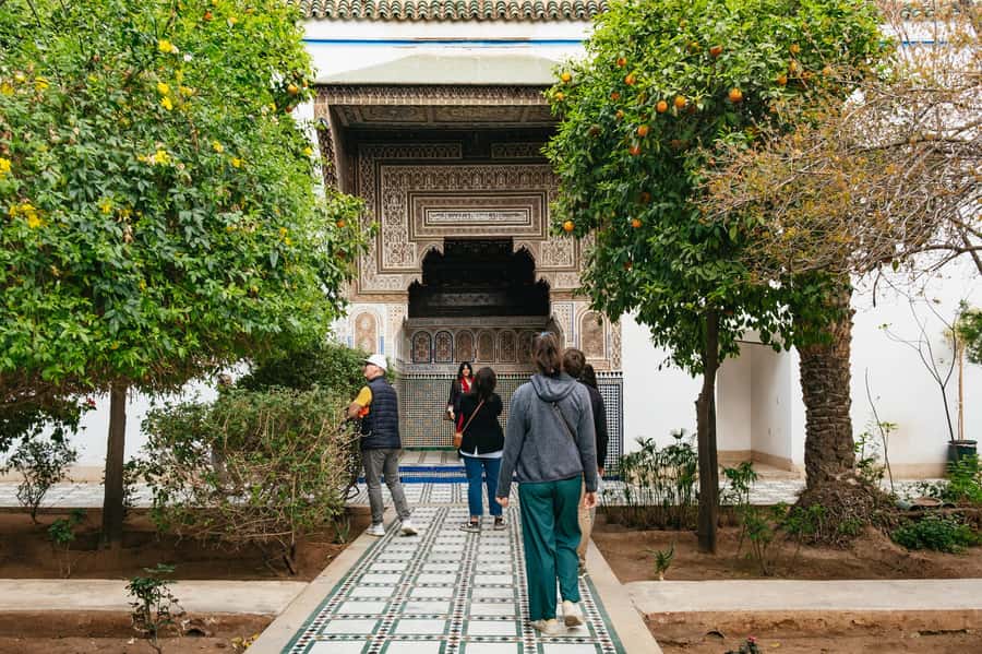 Marrakech: Saadian Tombs & Bahia Palace, Medina Guided Tour - Meeting at Jemaa el-Fnaa