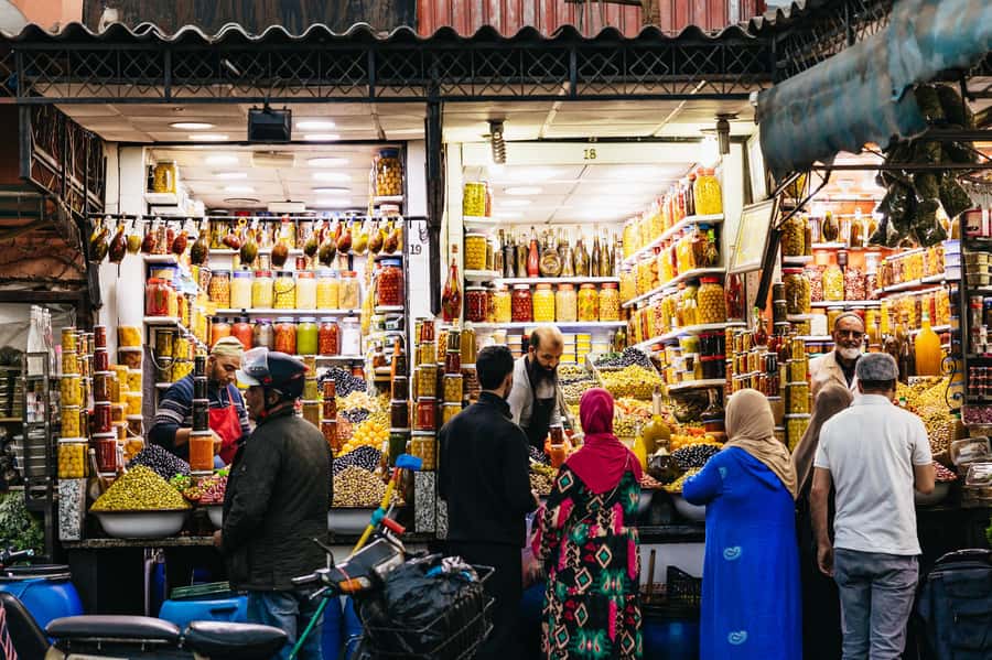 Marrakech: Street Food Tour by Night - Shared group or private tour?
