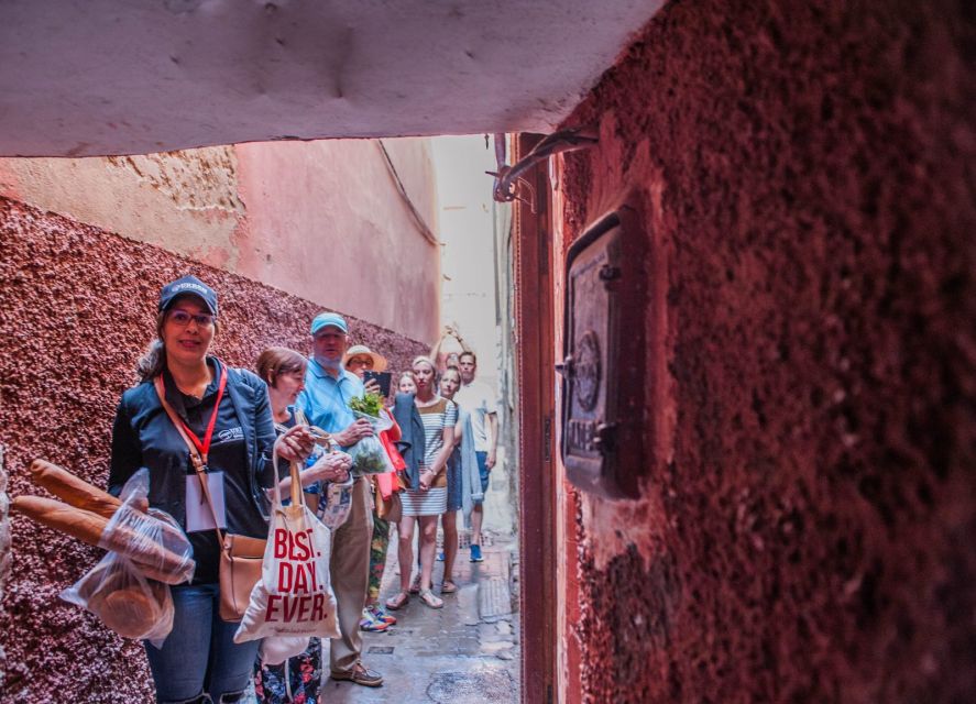Marrakech: Tajine Cooking Class in a Traditional Riad - Mint tea, cookies, and the meal you made