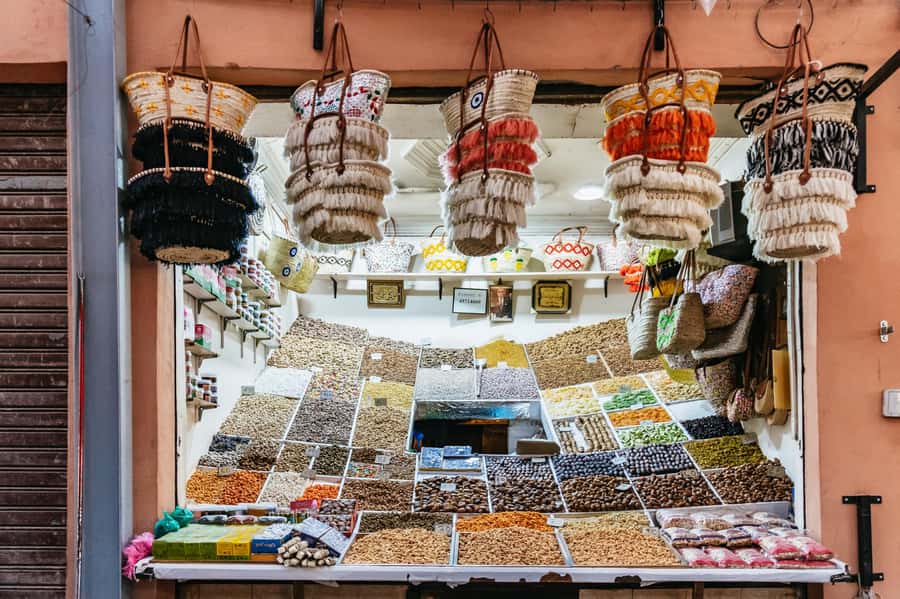 Marrakech: Tajine Cooking Class in a Traditional Riad - Shopping for ingredients, including the chicken