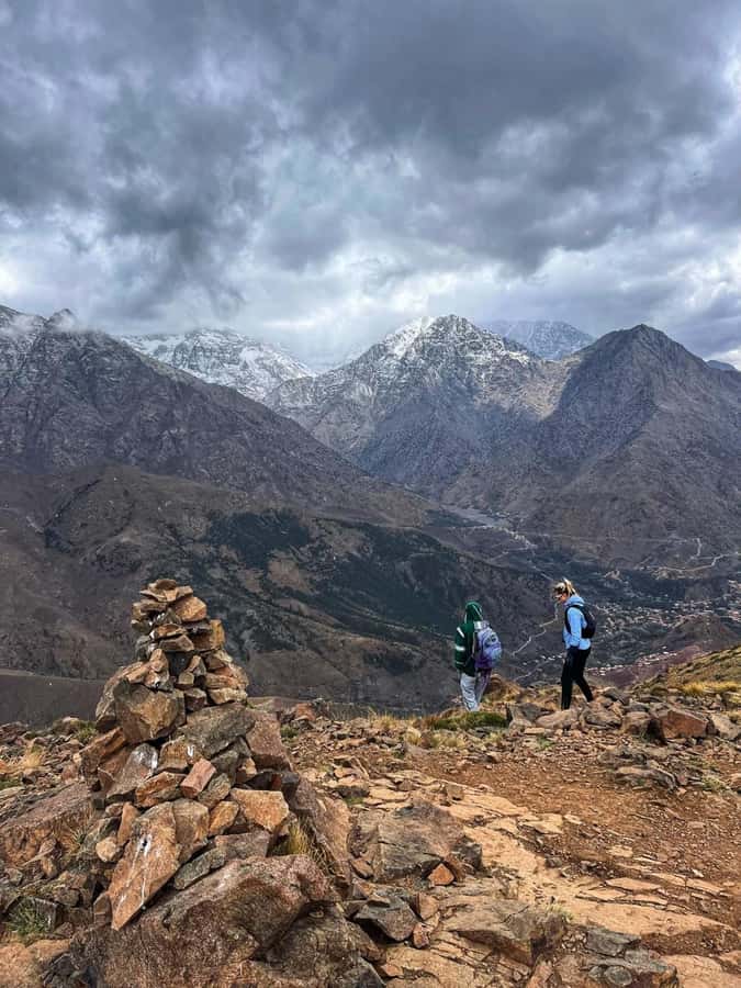 Marrakech: Tedli Summit Atlas Mountains Day Hike & Lunch - How hard is the five-hour hike?