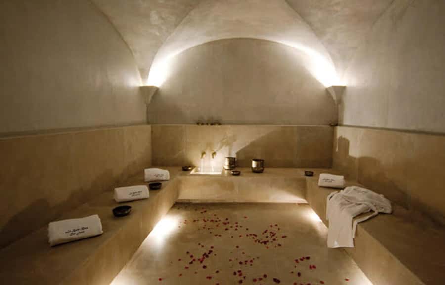Marrakech: Traditional Hammam & Massage & Hotel Transfer - What modesty and comfort are like