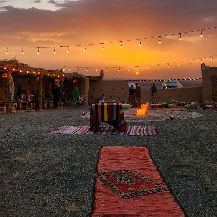 Marrakesh: Agafay Desert Sunset, Camel Ride, and Dinner Show - The argan oil stop and a glass of Moroccan tea