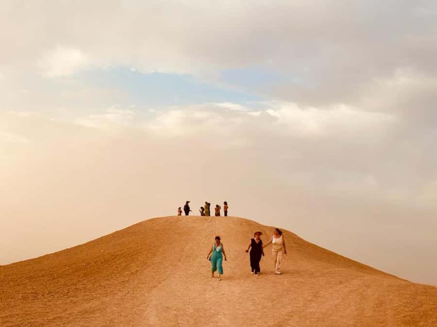 Marrakesh: Agafay Desert Tour with Lunch and Swimming Pool - Arriving at the Berber camp and pool