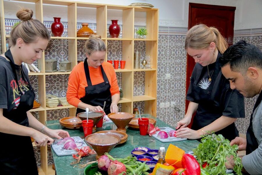 Marrakesh: Moroccan Dishes Cooking Class with a Local Chef - Who should book this class