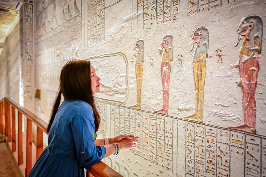 Marsa Alam: Valley of the Kings & Karnak Temples Luxor Tour - Hatshepsut’s temple below the cliffs