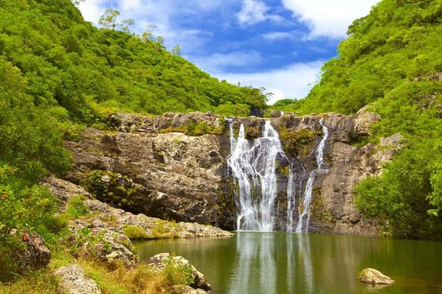 Mauritius: 7 Waterfalls Hike with Lunch and Hotel Transfers - Henrietta and the first look at Tamarind Falls