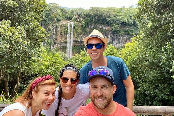 Mauritius full day tour : Private south west with lunch - The drive to Chamarel and the value of a private car