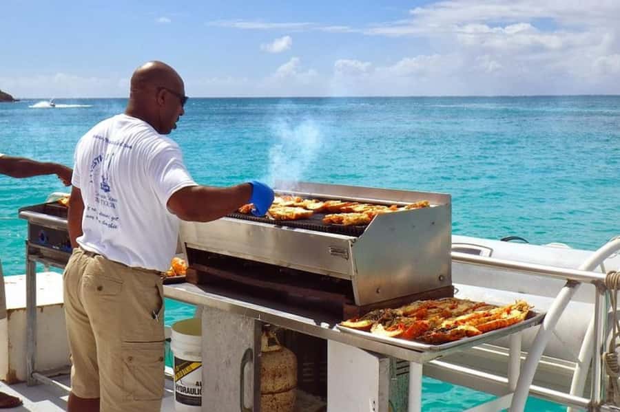 Mauritius: Ile Aux Cerfs Catamaran Trip w/ Lunch & Transfer - Why the $110 price can be good value
