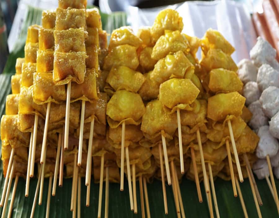 Mauritius: Port Louis Street Food Walking Tour - Dholl puri, jalebis, and the Mauritian mix