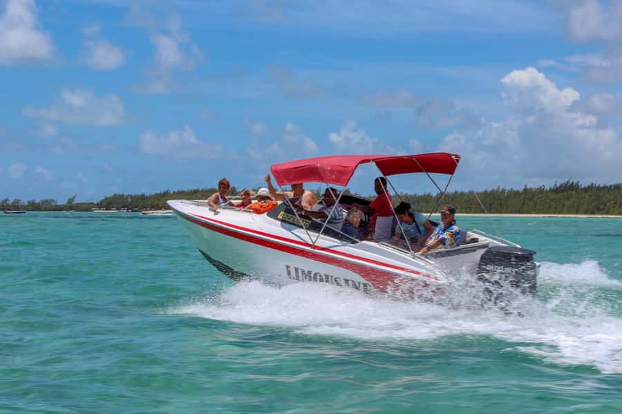 Mauritius: Speedboat Tour to Ile aux Cerfs with Lunch - Who should book this tour?