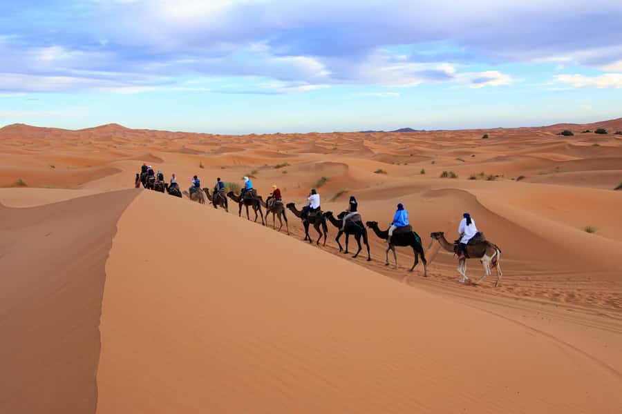 Merzouga: 1-Night in Desert Camp With Dinner & camel ride - Tea, dinner, and camp after dark