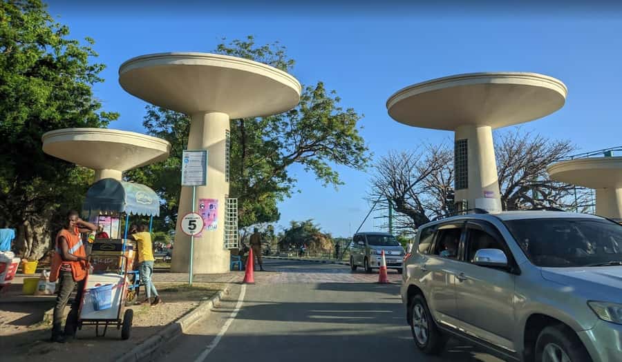 Mombasa: Tusks, Fort Jesus, Old Town, Beach and City Tour - Fort Jesus: the essential historical stop