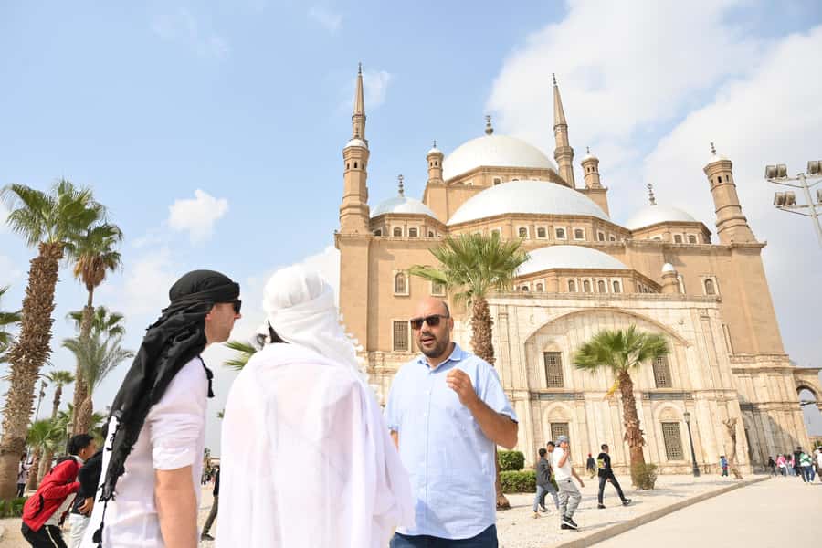 Old Cairo: Full-Day Islamic and Coptic Cairo Tour with Lunch - Lunch with Egyptian flavors