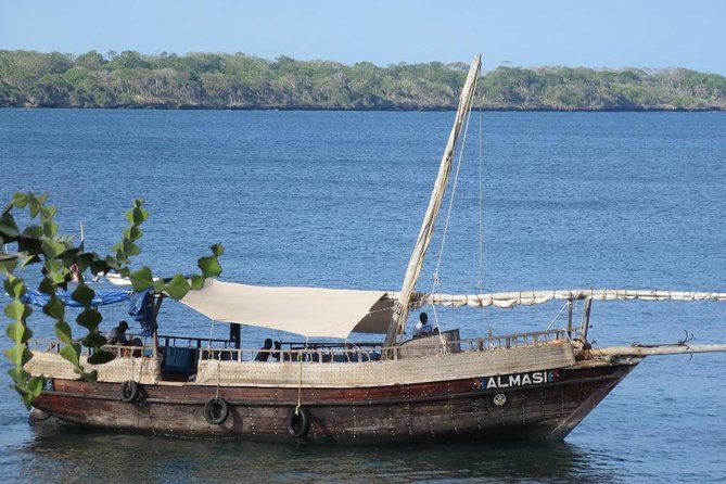 PILLI PIPA DHOW, the genuine product, snorkeling tour to Kisite Marine Park - Is $130 a fair price?