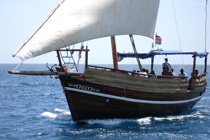 PILLI PIPA DHOW, the genuine product, snorkeling tour to Kisite Marine Park - The good and the less polished parts
