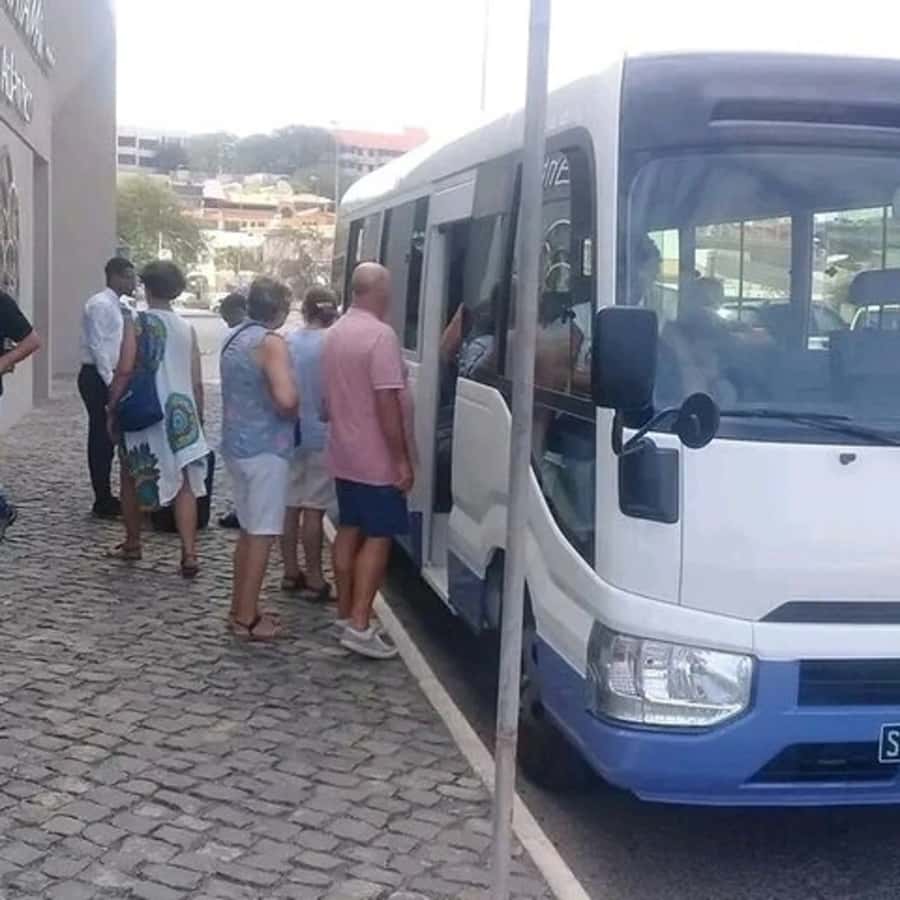 Praia & Cidade Velha: Guided City Tour - Pelourinho Square and the town’s difficult past