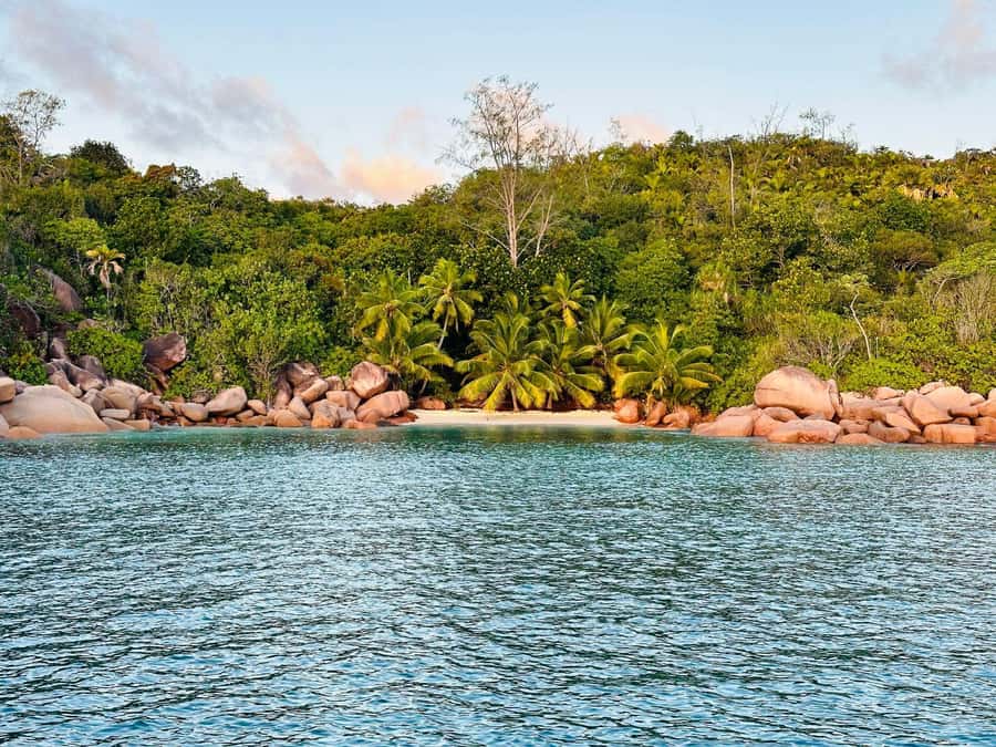 Praslin: Curieuse & St-Pierre Boat Adventure with Snorkeling - St. Pierre Marine Park is the scenic second act