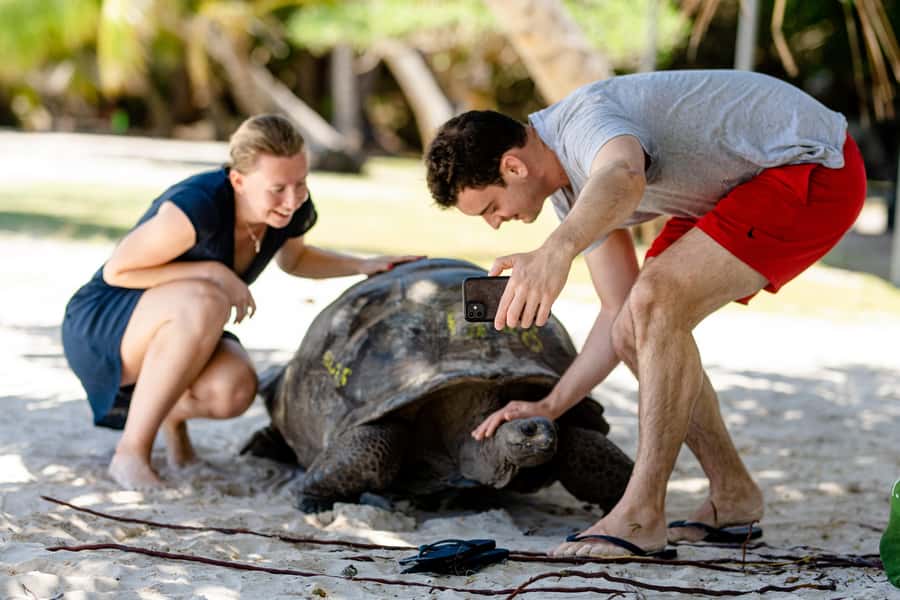 Praslin: Curieuse & St. Pierre Full-Day Boat Trip with Lunch - Starting at Grand Anse Praslin