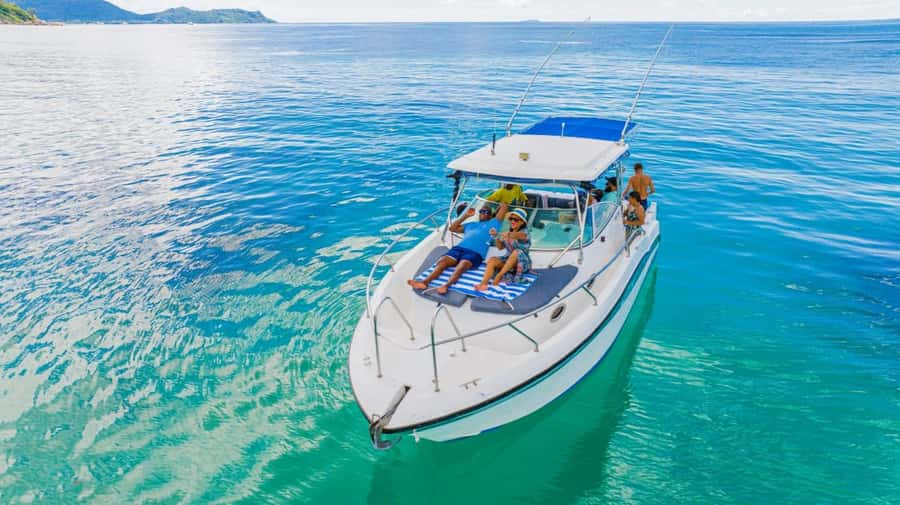 Praslin: Curieuse & St Pierre Island Day Trip with Barbecue - A beach BBQ with actual Seychellois flavors