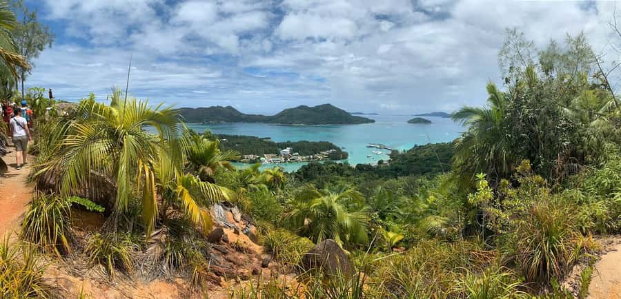 Praslin: Vallée de Mai and Anse Lazio Beach Full-day Tour - How the 450-minute schedule works