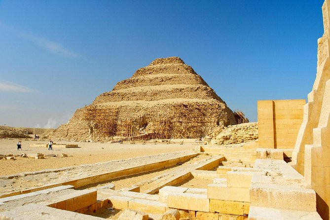 Private Day Tour To Giza Pyramids, Memphis and Sakkara - Guides, drivers, and the value of private service