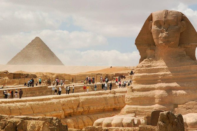 Private Day Tour to Giza Pyramids, Memphis, Sakkara and Dahshur - Giza’s pyramids and Sphinx in about two and a half hours
