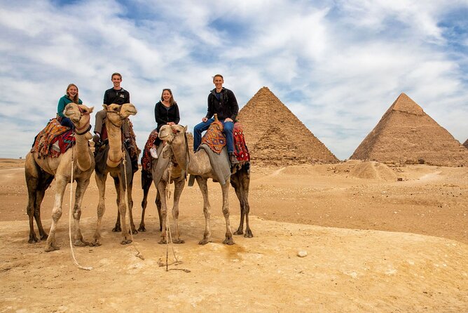 Private Full-Day Tour to Giza Pyramids,Sphinx,Memphis, and Saqqara - Lunch at a local Egyptian restaurant