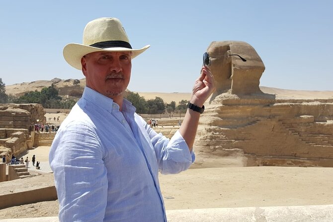 Private guided tour to Giza Pyramids, and Great Sphinx - Entering a pyramid requires an extra ticket