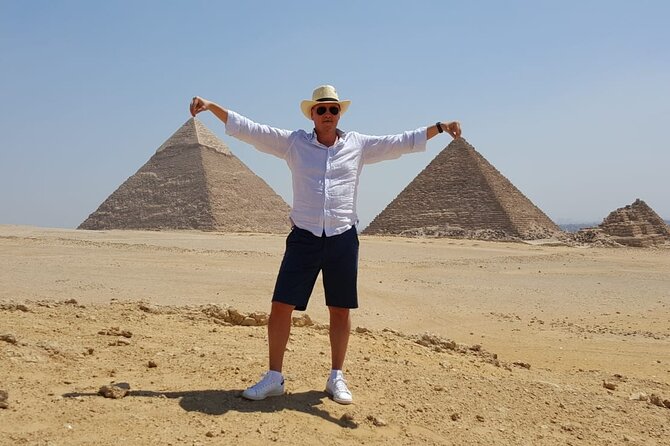 Private guided tour to Giza Pyramids, and Great Sphinx - Guide style can shape the whole experience