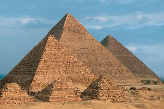 Private tour: GIza Pyramids, Memphis City & Sakkara Pyramid - The driver, vehicle, and family comfort