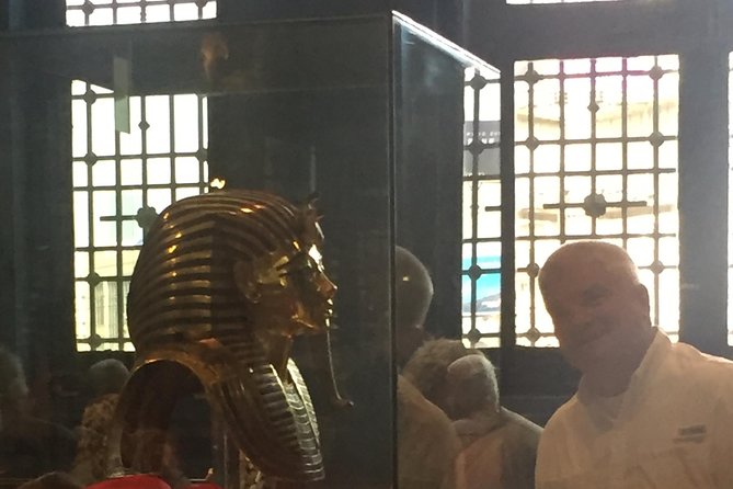 Private tour to Giza Pyramids,Sphinx,Egyptian Museum with Local Lunch - What the guide can add