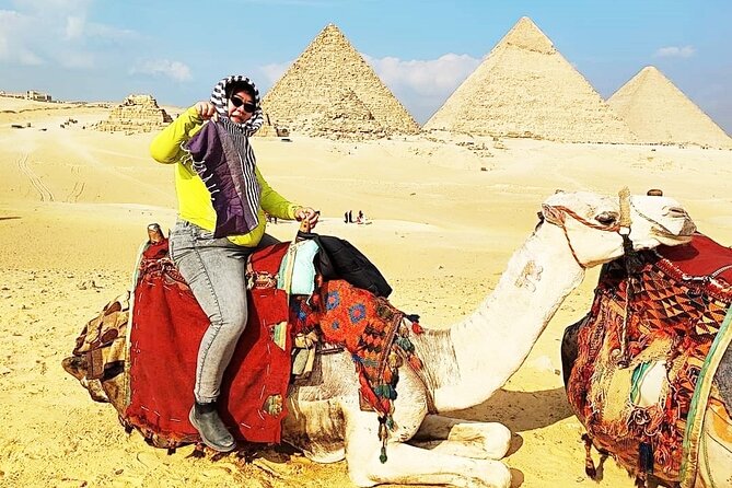 Private tour to Giza, Sakkara, Memphis with Camel and Lunch - Seeing the three pyramids and the Sphinx