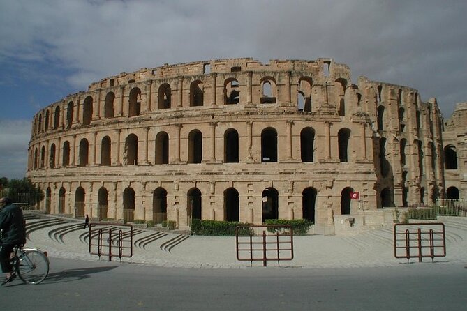 Private Tour to Kairouan, El Jem & Monastir from Tunis_hammamet - Kairouan’s Great Mosque and its fortress-like shape